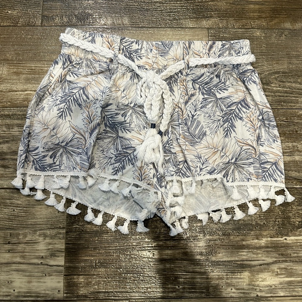 Rewash High Waist Leaf Print Shorts with Tassel Hem